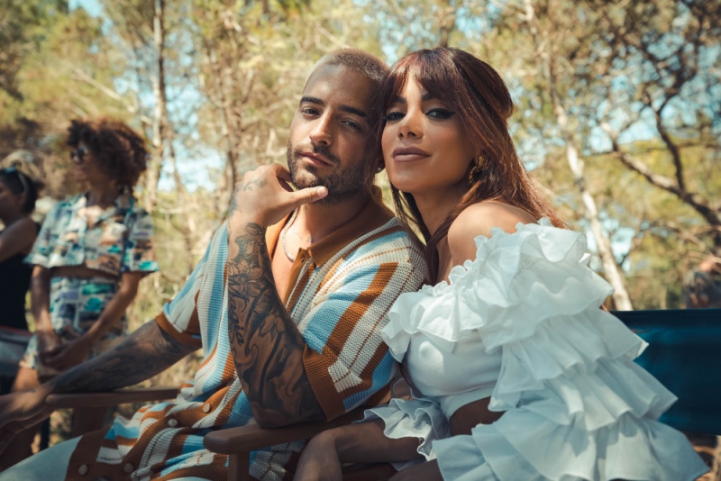 Anitta y Maluma colaboran en el single "El que espera"